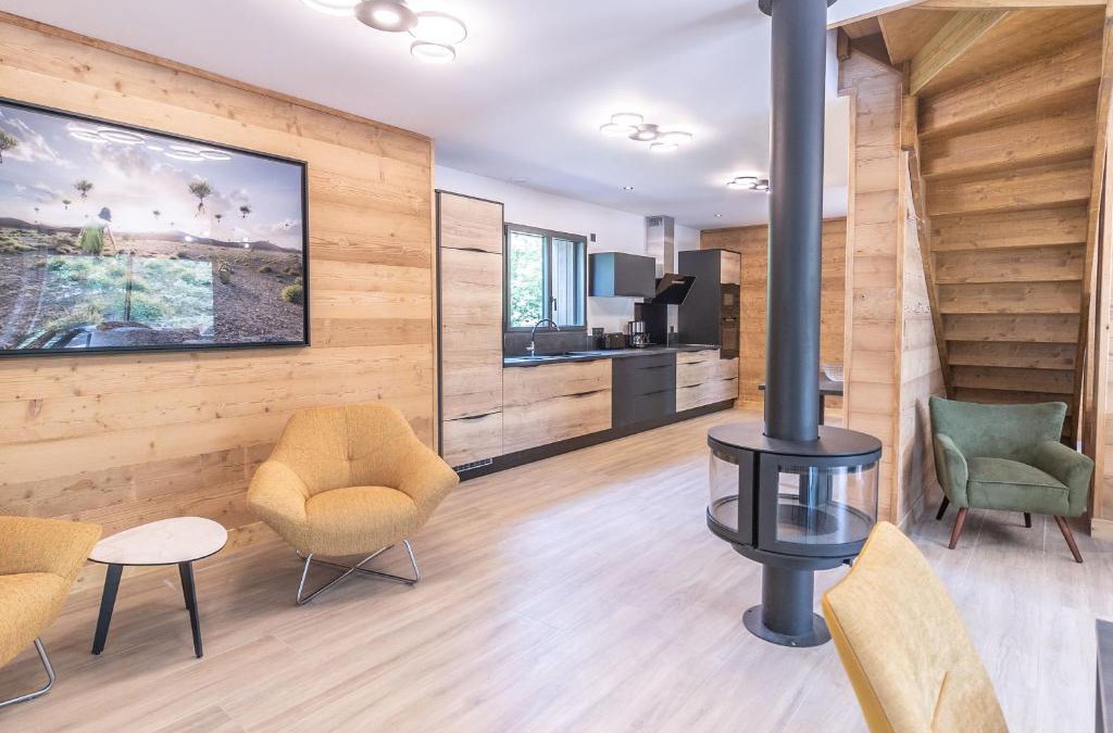 Le Chambon-sur-Lignon House | Luxe et confort au bord du golf - 8 pers, spa privé, piscine, salle de sport, nombreuses activités - FR-1-582-380
