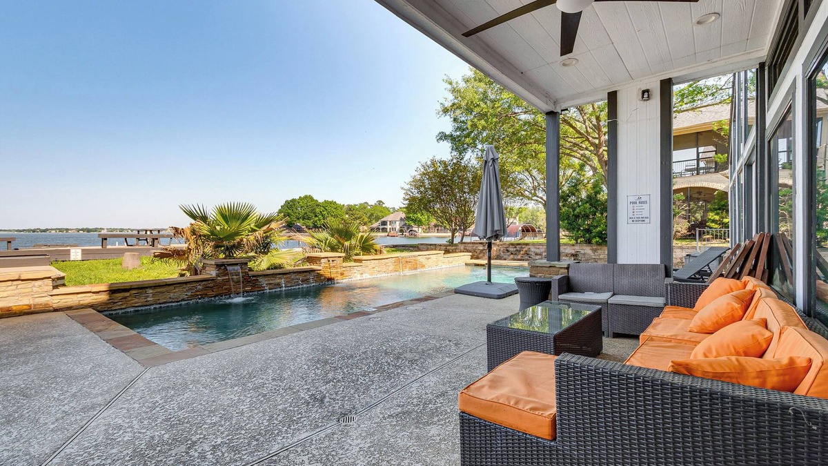 Walden on Lake Conroe House | Luxe Family Gem in Montgomery: 'The Lake House!'