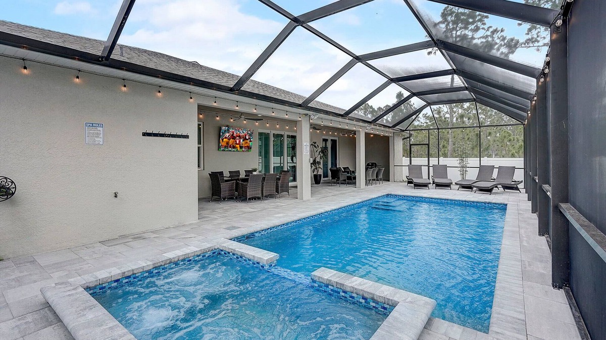North Port House | 🌟 🆕 Luxe Gem w Heated Saltwater Pool, Spa & Privacy Fence.