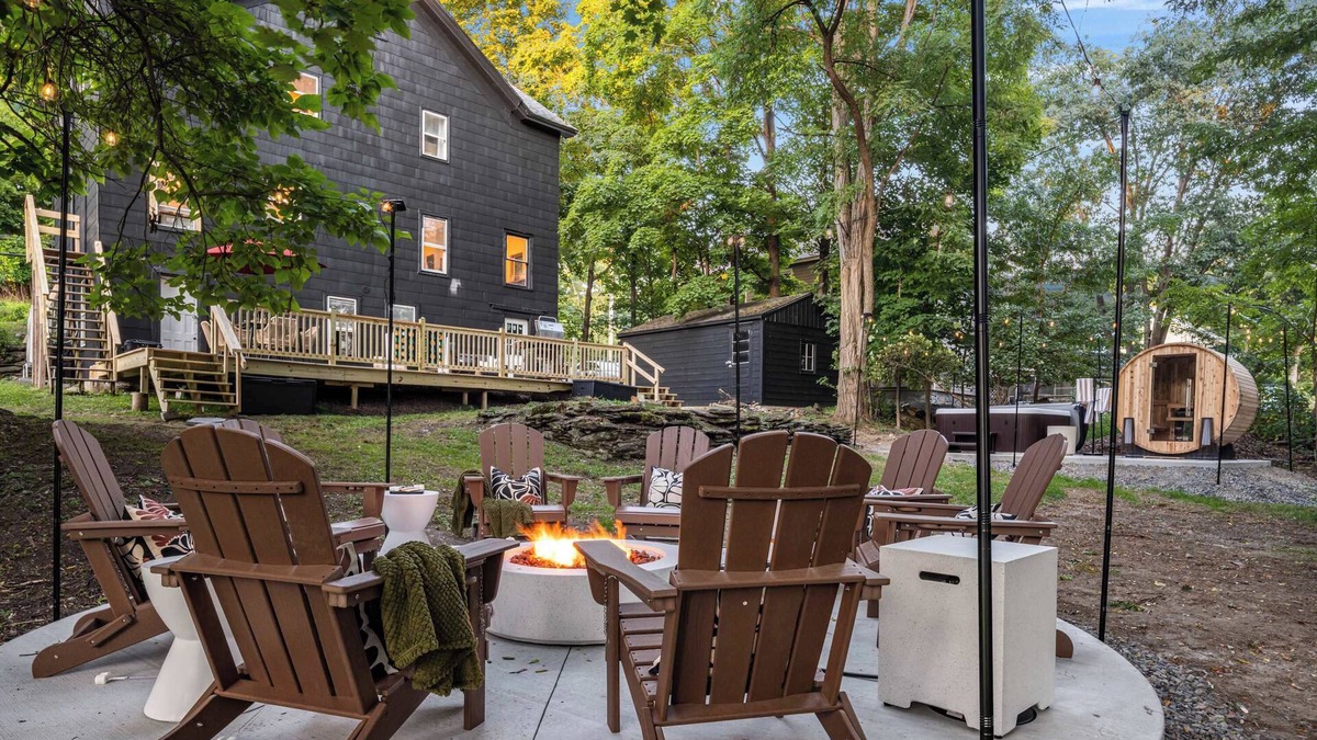 Philmont House | Luxe Hudson Valley Hot Tub Sauna Fire Pit