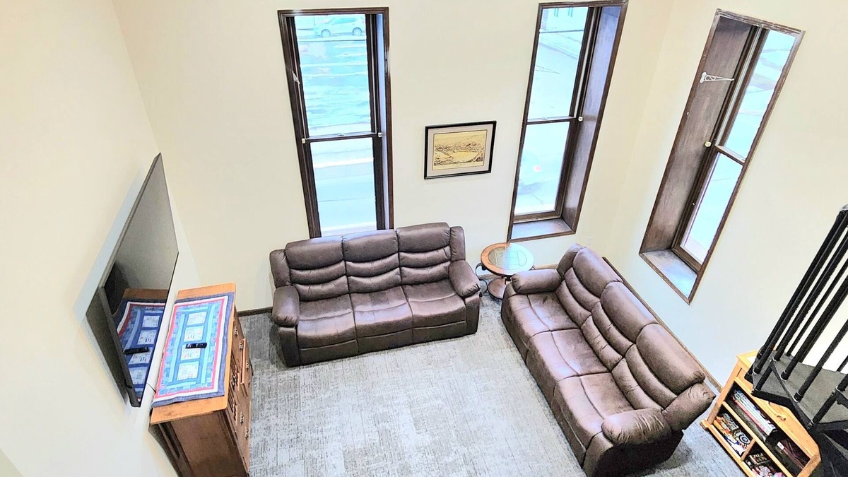 Lake Linden Apartment | *Luxe living in Lake Linden with 15 foot ceiling! Pet Friendly!*