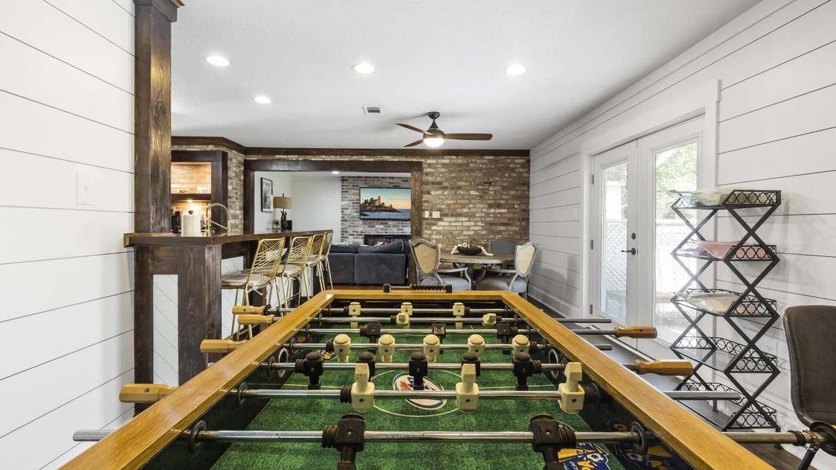 Hattiesburg House | Luxe Midtown Gem, Walk to USM - The Longleaf House