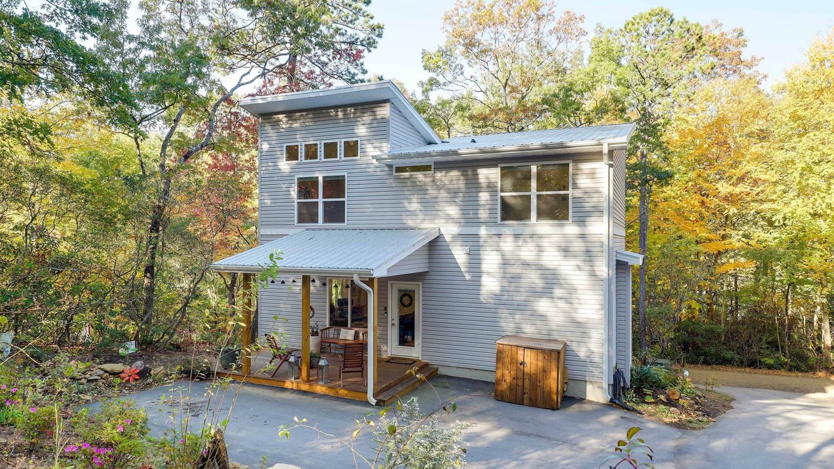 Ridgecrest House | Luxe Mountain Home Near Ridgecrest & Asheville!