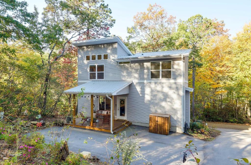 Ridgecrest House | Luxe Mountain Home Near Ridgecrest and Asheville!