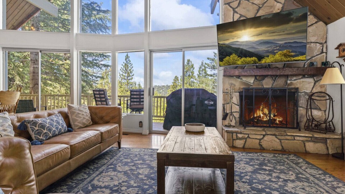 Blue Jay Cabin | Luxe Mountain Retreat! Lake & Village Close! Game Room- AC- Backs up to trails!