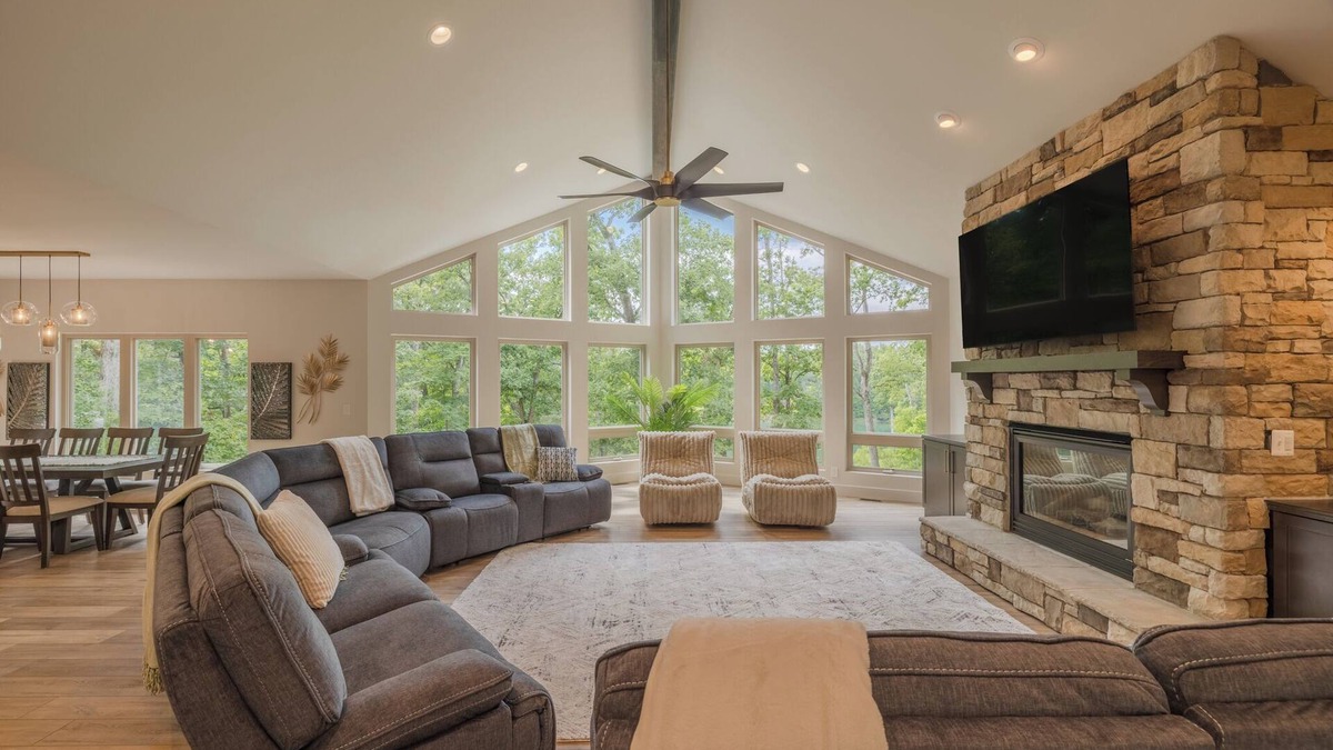 Innsbrook House | Luxe on the Lake by Innsbrook Vacations!