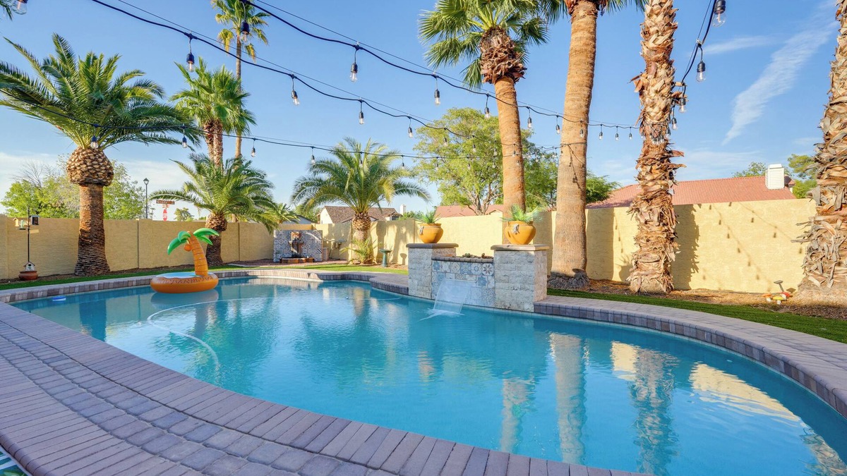 Chandler House | Luxe Outdoor Oasis: 'Palm Tree Villa' in Chandler
