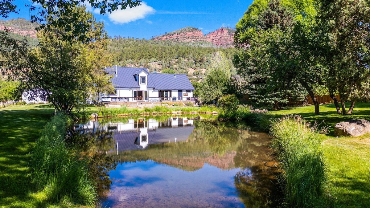 Hermosa House | Luxe Retreat at Celebration Pond - 6BR, 4.5 BA, WIFI, A/C, Optional HotTub