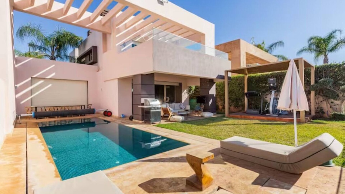 Hivernage Villa | Luxe Retreat Villa: 4 Bedroom Villa on Golf Course. Pet Friendly!