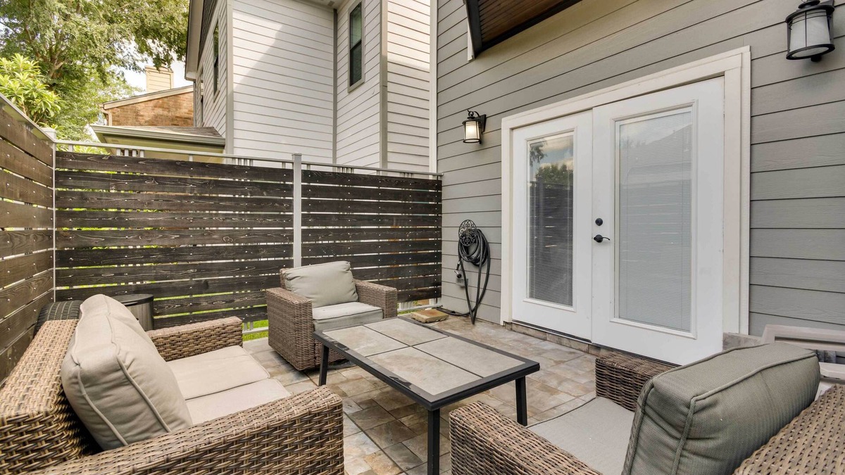 Briarforest House | Luxe Southwest Houston Home w/Balconies & Patio!
