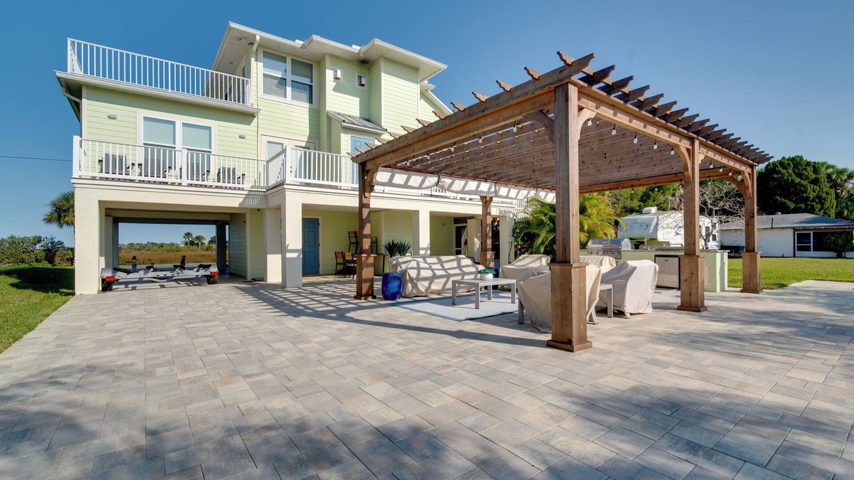 Spring Hill House | Luxe Spring Hill Home w/Patio & Dock!