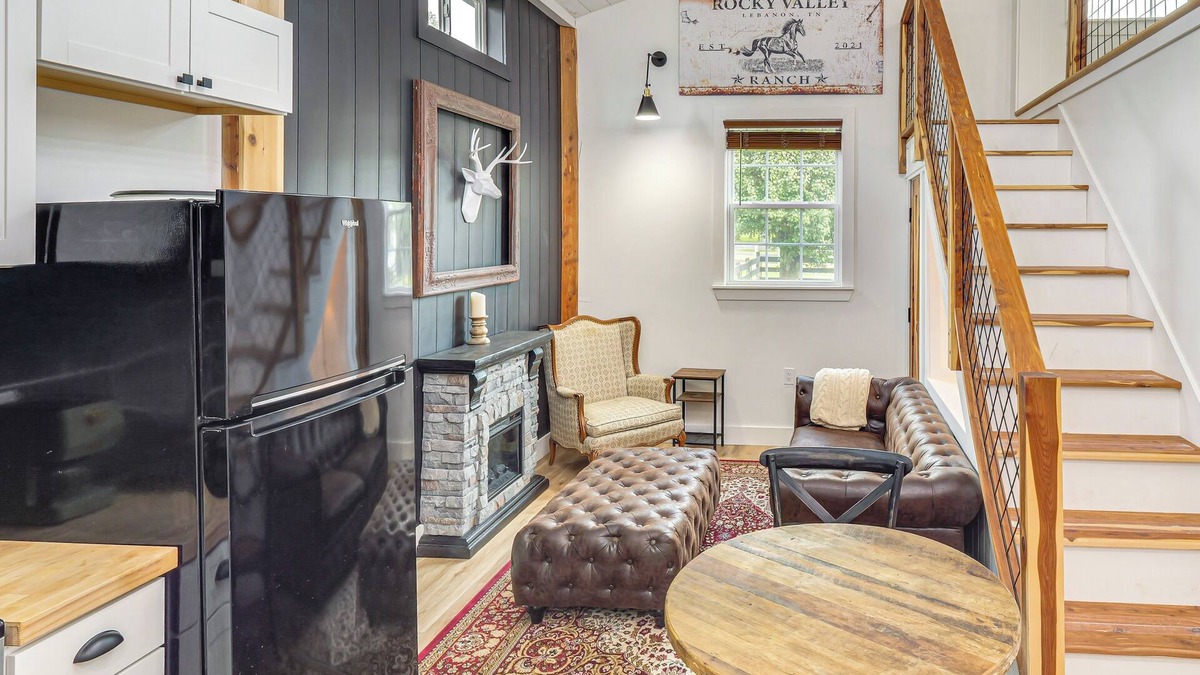 Lebanon Apartment | Luxe Stable Suite: Farm Stay in Lebanon!
