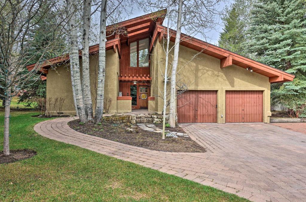Twin Creeks House | Luxe Sun Valley Retreat with Hot Tub, 3 Mi to Resort