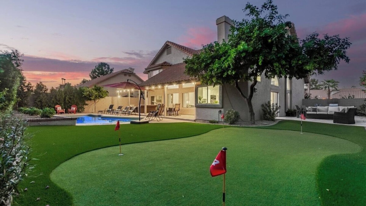 Estate La Colina House | Luxe Tempe Retreat | Heated Pool, Putting Green & Firepit Oasis