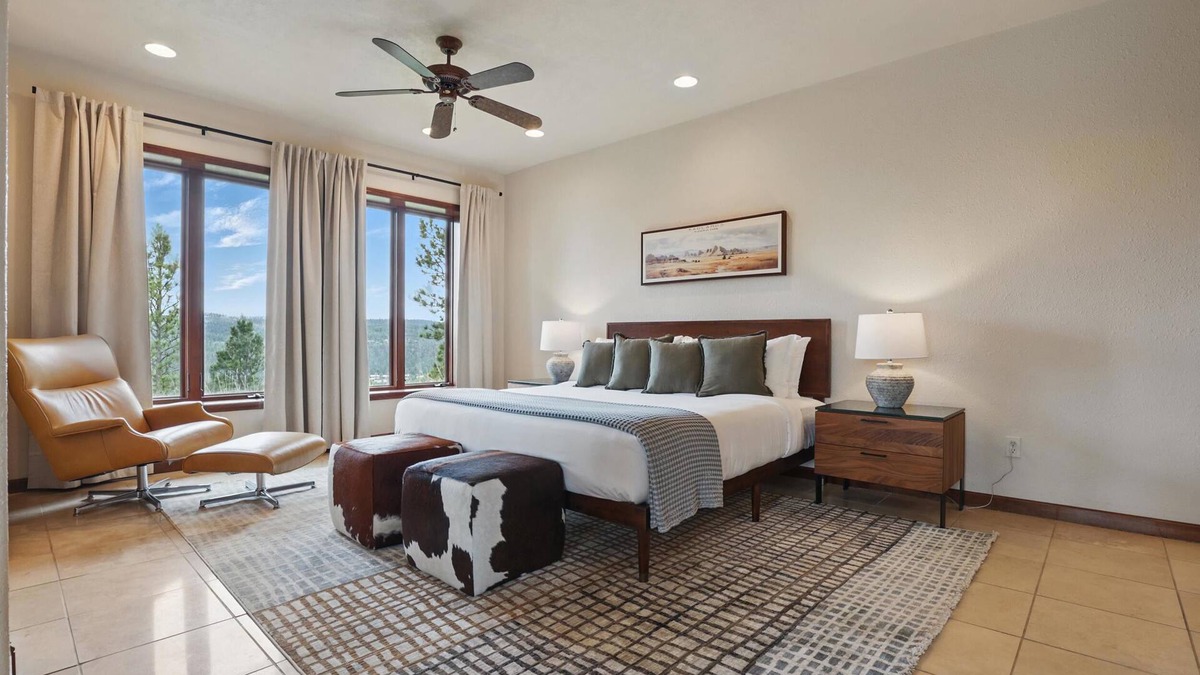 Colonial Pine Hills House | Luxe Villa Expansive Yard Near Rapid City