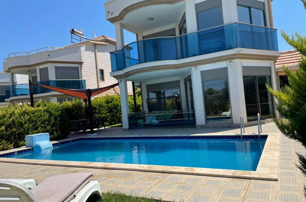 Akbuk Villa | Luxe villa tekerbrothers