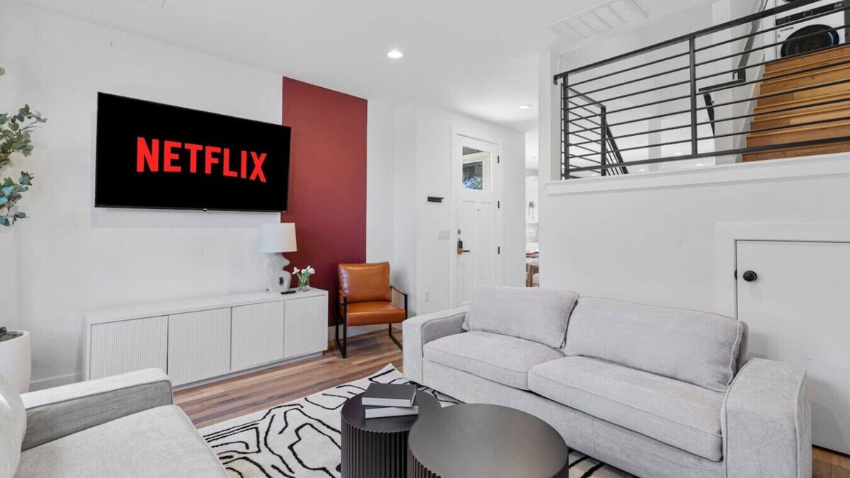 University Hills and Windsor Park House | Luxe Windsor Park Home | Close for F1, ACL + More
