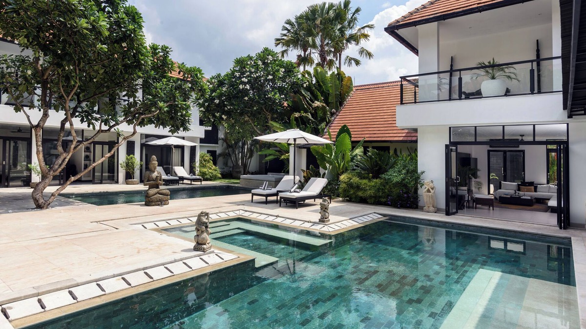 Sunset Road Villa | Luxevacay Anaya Manis Villa lvid3