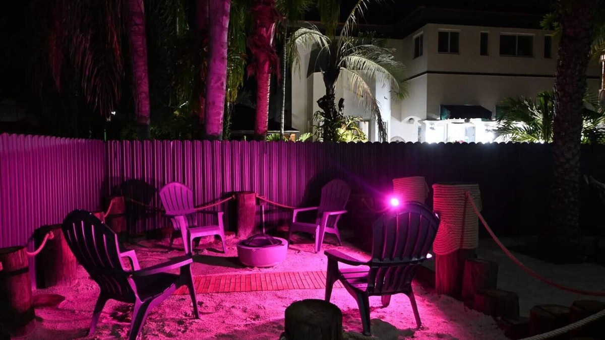 Tamiami House | LuxOasis Getaway Heated Pool/Minigolf/Beach/Chess