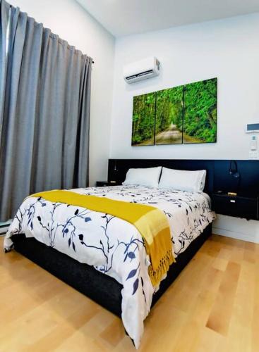 Kitimat Apartment | LuxQuarters Blueberry Studio