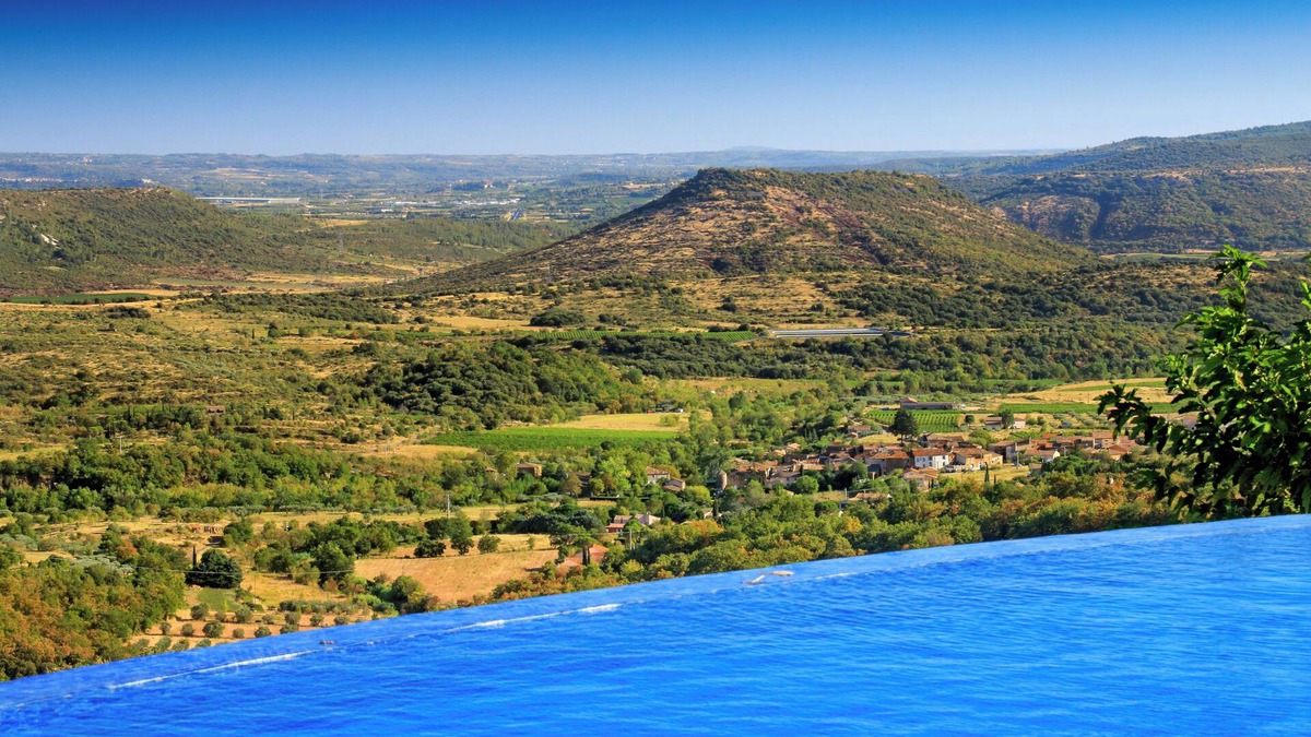 Saint-Jean-de-la-Blaquiere Villa | Luxury villa in the vineyards. The elegance of a new Art de Vivre.