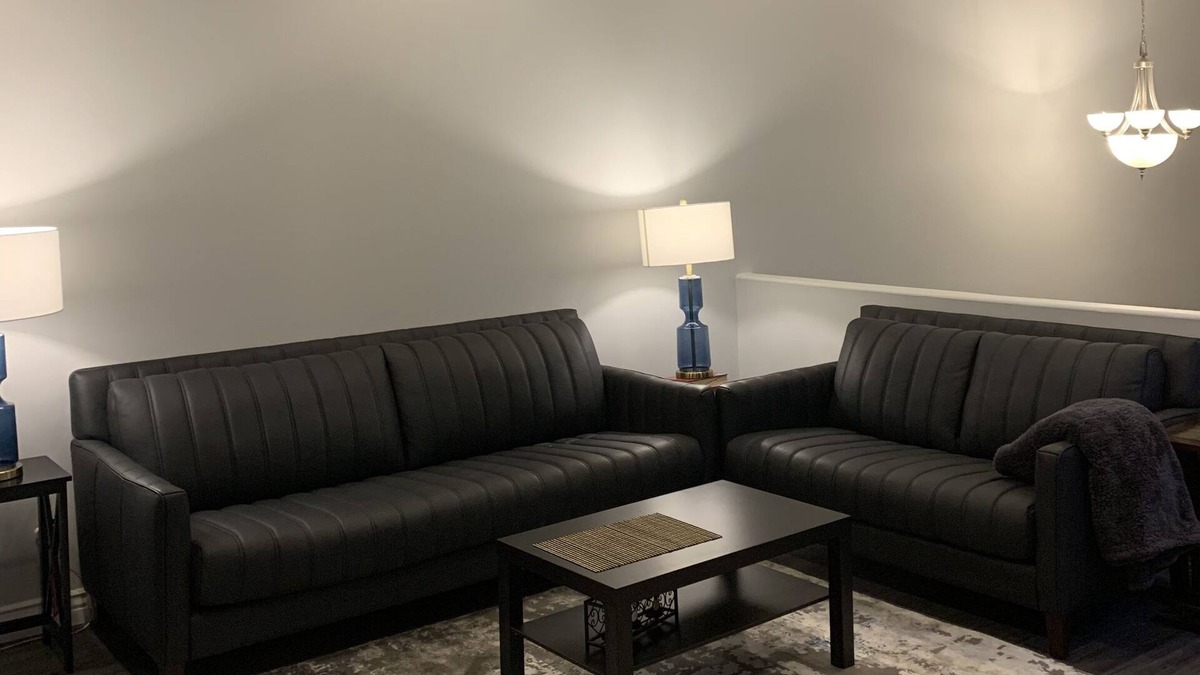 Layton House | Luxuries, Budget Friendly, Perfect for Longer Visits, Two Private suites