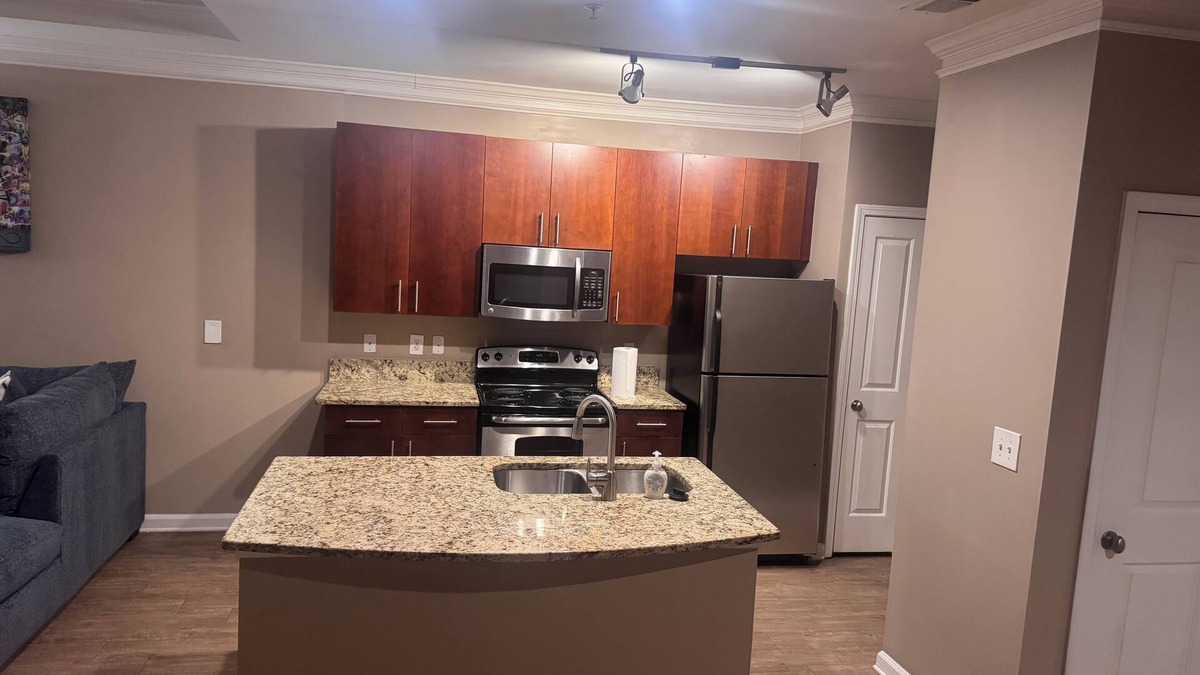 Northlake Apartment | Luxurious 1 bedroom Apartment