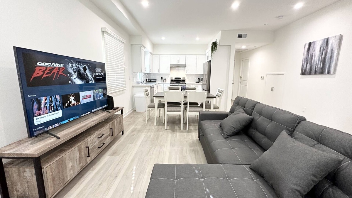 Lamanda Park House | Luxurious 3BR/3.5BA Home (Newly-built 2023/Quiet Community)