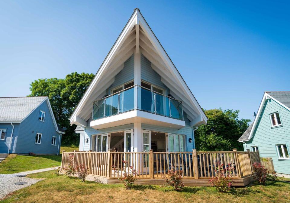 St Austell House | Luxurious 4 Bedroom New England Style Villa - Trewhiddle V4