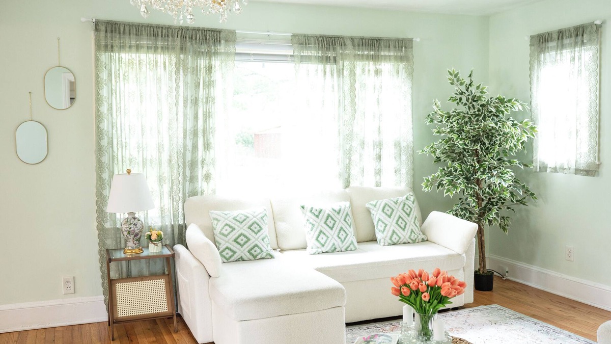 Greensboro House | Luxurious 4-Bedroom Retreat in Greensboro – AC, WiFi, Comfort Guaranteed