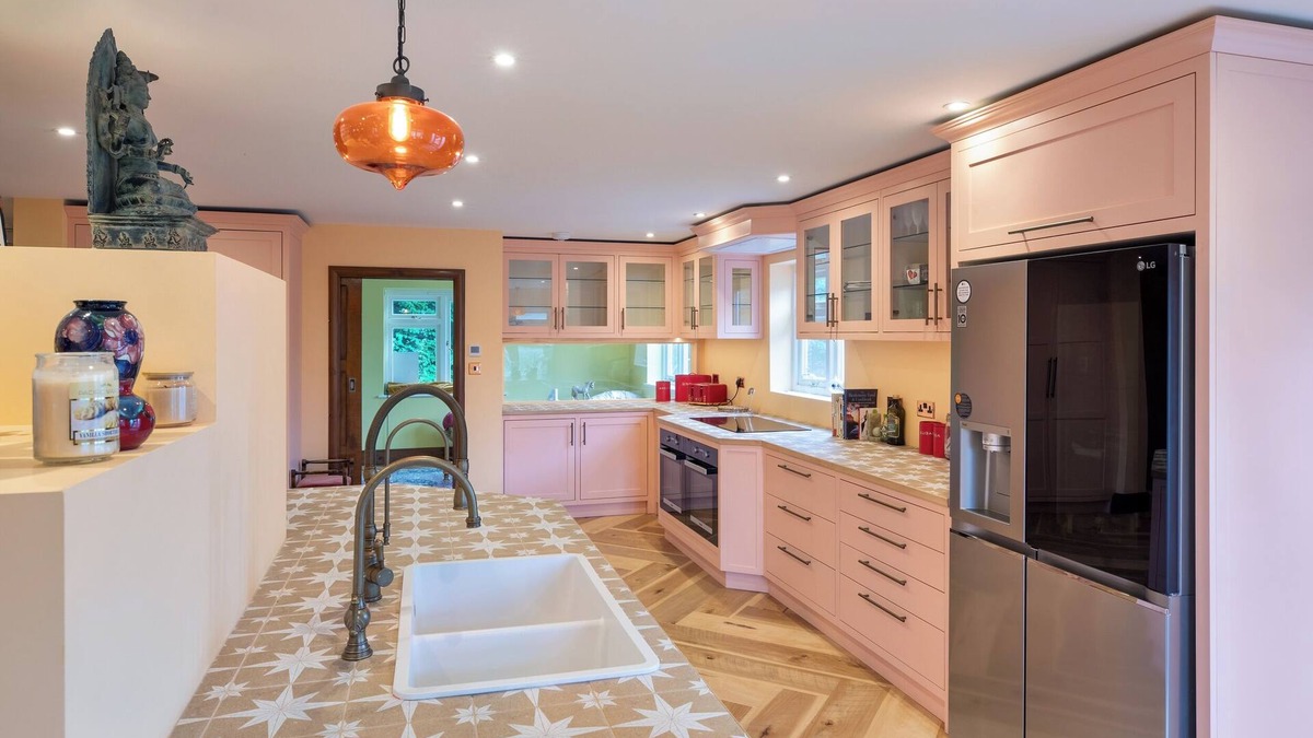 Hurley Apartment | Luxurious 5BD Cottage & Large Garden by Henley
