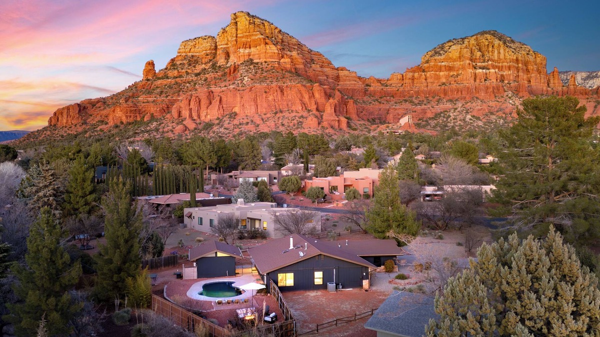 Sedona House | Luxurious 5br Retreat w/Heated Pool + Stunning Views!