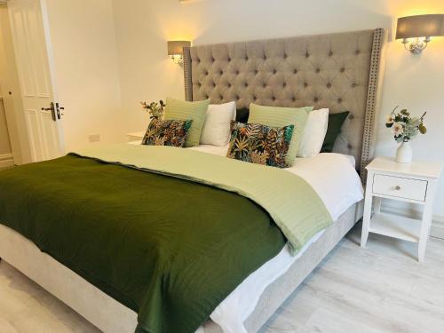 Westport Villa | Luxurious 5Star Retreat on Westports Main Street