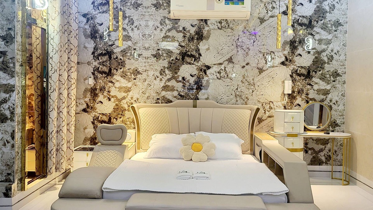 Ajman Villa | Luxurious 6 Bedrooms Villa with Private Swimming pool.