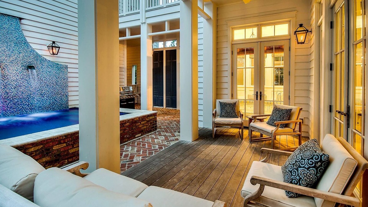 Watercolor House | Luxurious 6BR WaterColor Estate! Private Pool, Carriage House, Near Beach! Ideal For Large Groups!