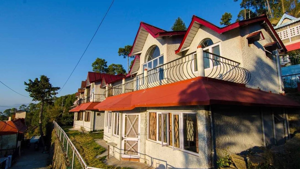 Majkhali House | Luxurious 7BHK Bungalow @ Ranikhet by Planacation