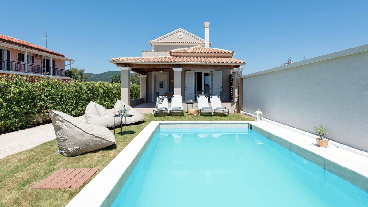Ag. Georgios Villa | Luxurious Agios Georgios Villa | Private Pool | Villa Spyridoula | Beach.