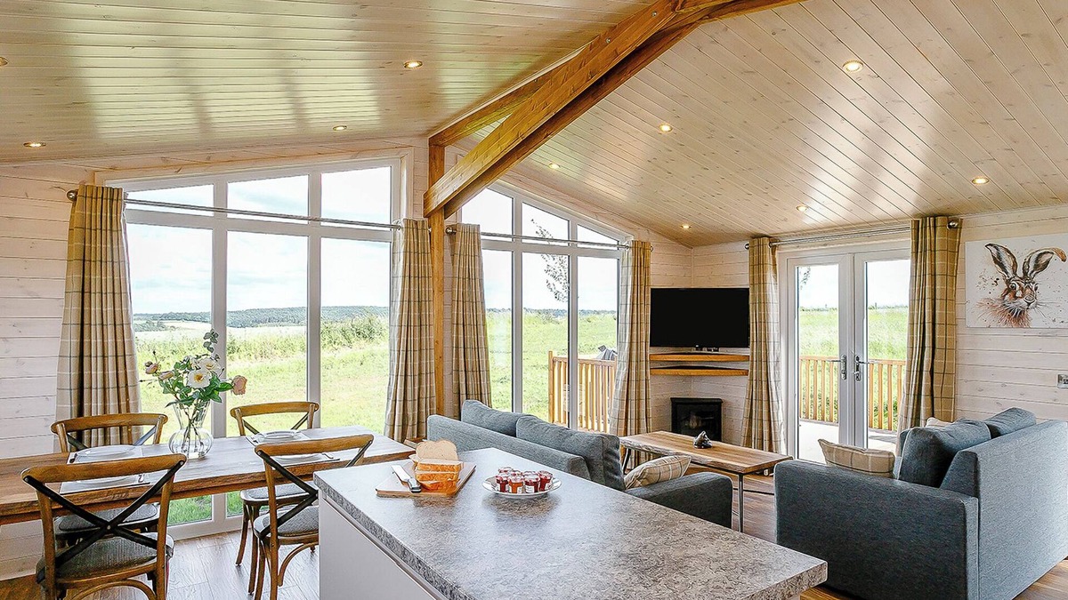 Hundall Ski Chalet | Luxurious and contemporary lodge with stunning countryside views.