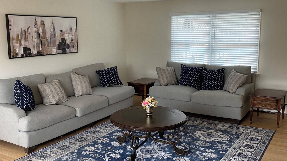 Hamden House | Luxurious and Spacious Family Home In Quiet and Pristine Area of Hamden