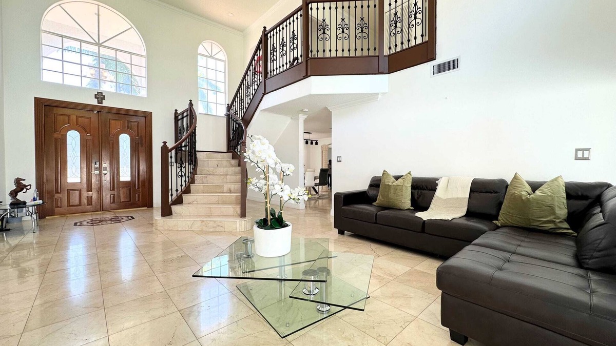 Country Walk House | Luxurious and Spacious House - 4/3 - Pool BBQ