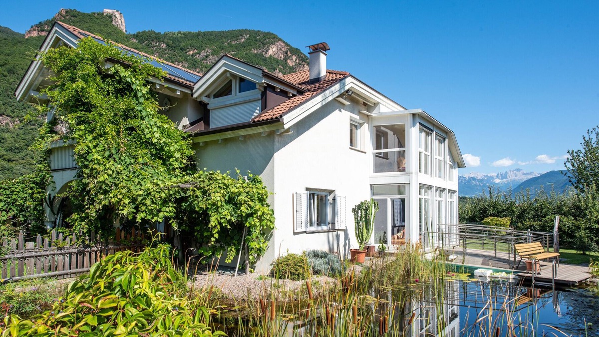 Terlano Apartment | Luxurious Apartment "Villa Sonnenschein" with Terrace, Incredible Views and Garden