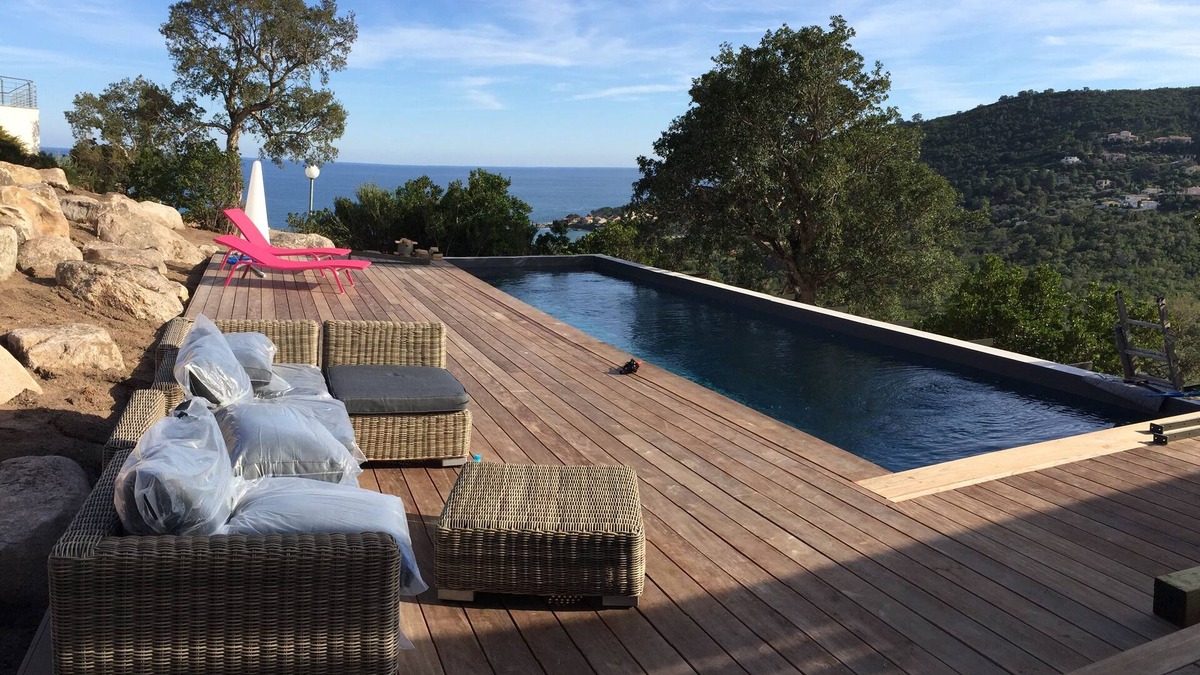 Tarcu Villa | LUXURIOUS ARCHITECT VILLA 210 M2. 180 ° SEA AND MOUNTAIN VIEW IN TARCO