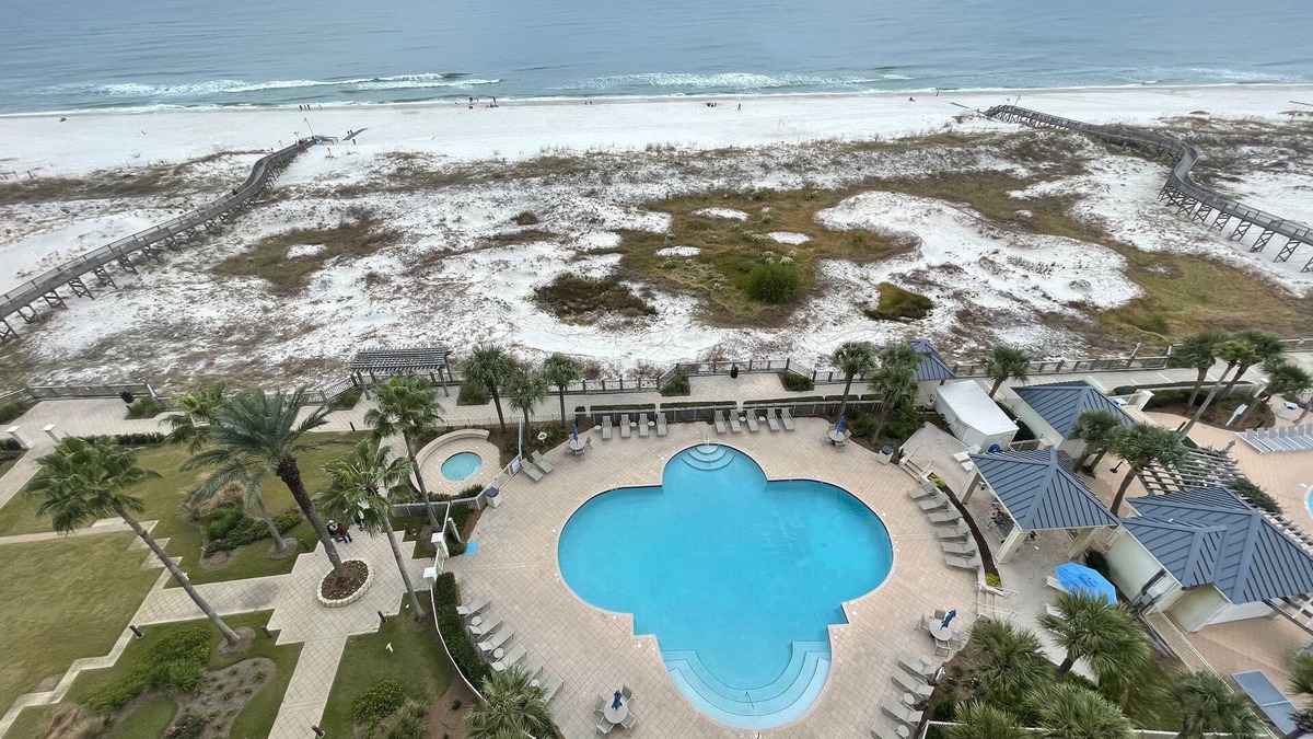 Fort Morgan Condo | Luxurious beach front 3 BR condo - Use our Beach Chairs - 10th floor of Bristol