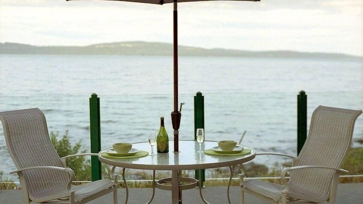 North Oyster Condo | Luxurious Beachfront Condo - Ultimate Unobstructed Views