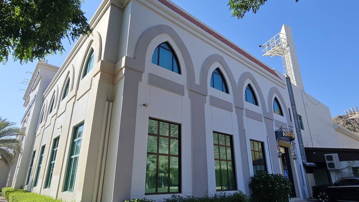 Al-Fujairah Hotel | Luxurious boutique hotel with tennis courts in brilliant Fujairah