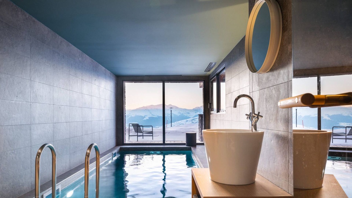 Arc-1800 Ski Chalet | Luxurious Chalet for 12 with Indoor Pool, Sauna, Hammam, and Home Cinema in Les Arcs 1800