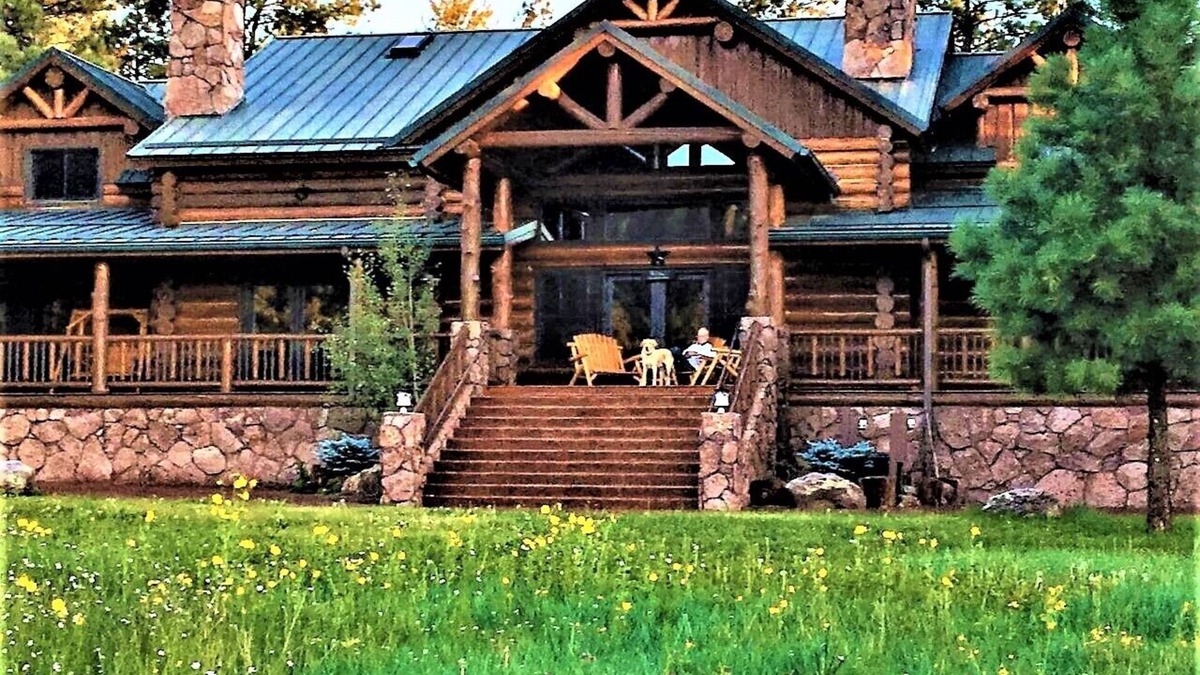 Greer Cabin | Luxurious Cabin within exclusive Hidden Meadow Ranch