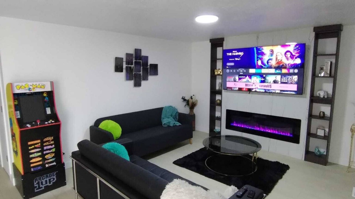 West Valley City House | luxurious Charming 2-bed house with WiFi and AC with arcade pac-man pet friendly