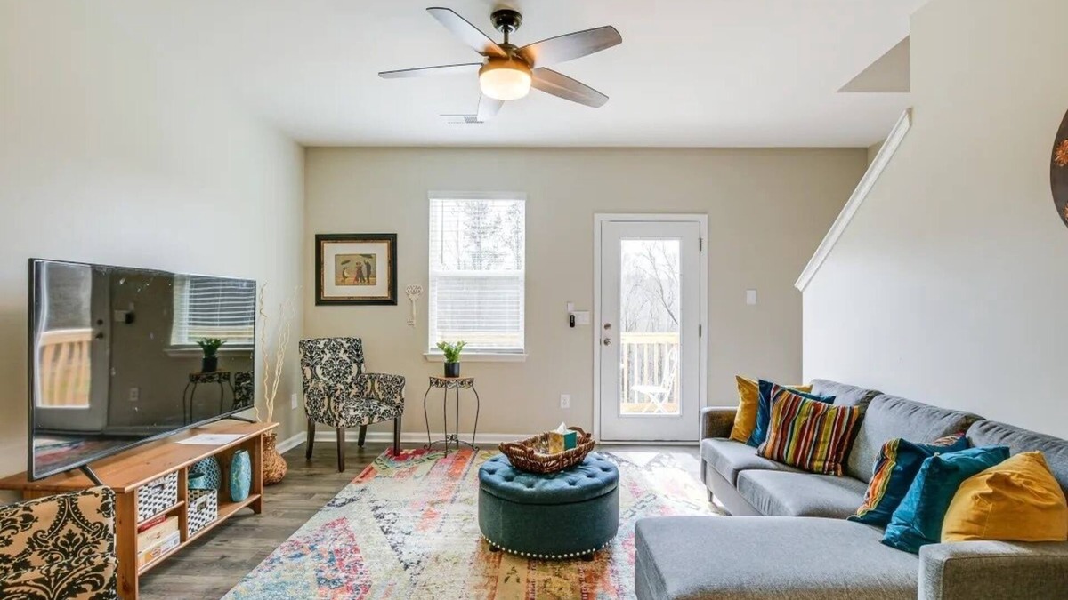 Conestee House | Luxurious convenient Greenville townhome