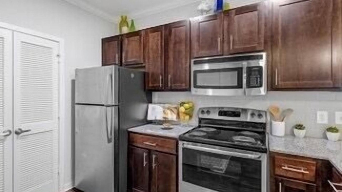 Northwest Pensacola Apartment | Luxurious & Cozy Two Bedroom Apartment!
